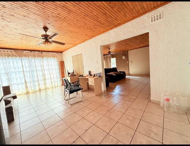 3 BEDROOM HOUSE FOR SALE IN VANDERBIJLPARK CW 3